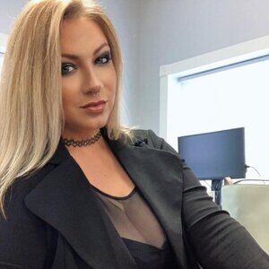 Meet your Posher, Melanie